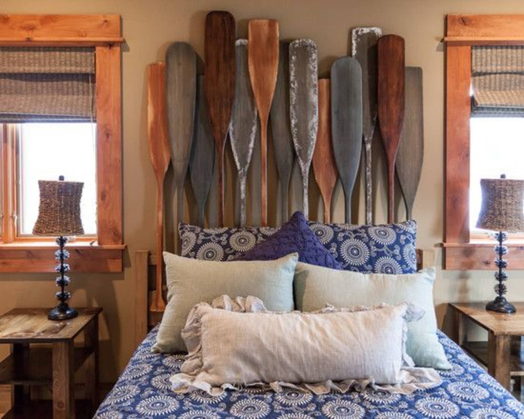 Boat Paddle Headboard Give Your Bedroom A Seaside Look By Making Headboard Of Well Used
