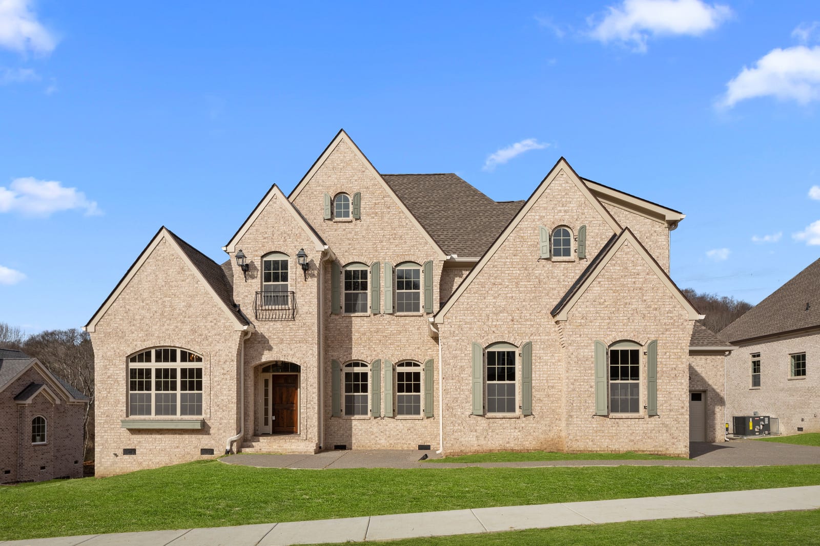 Tricia Whitehead Benchmark Realty