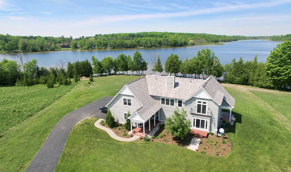 Susan Lake real estate