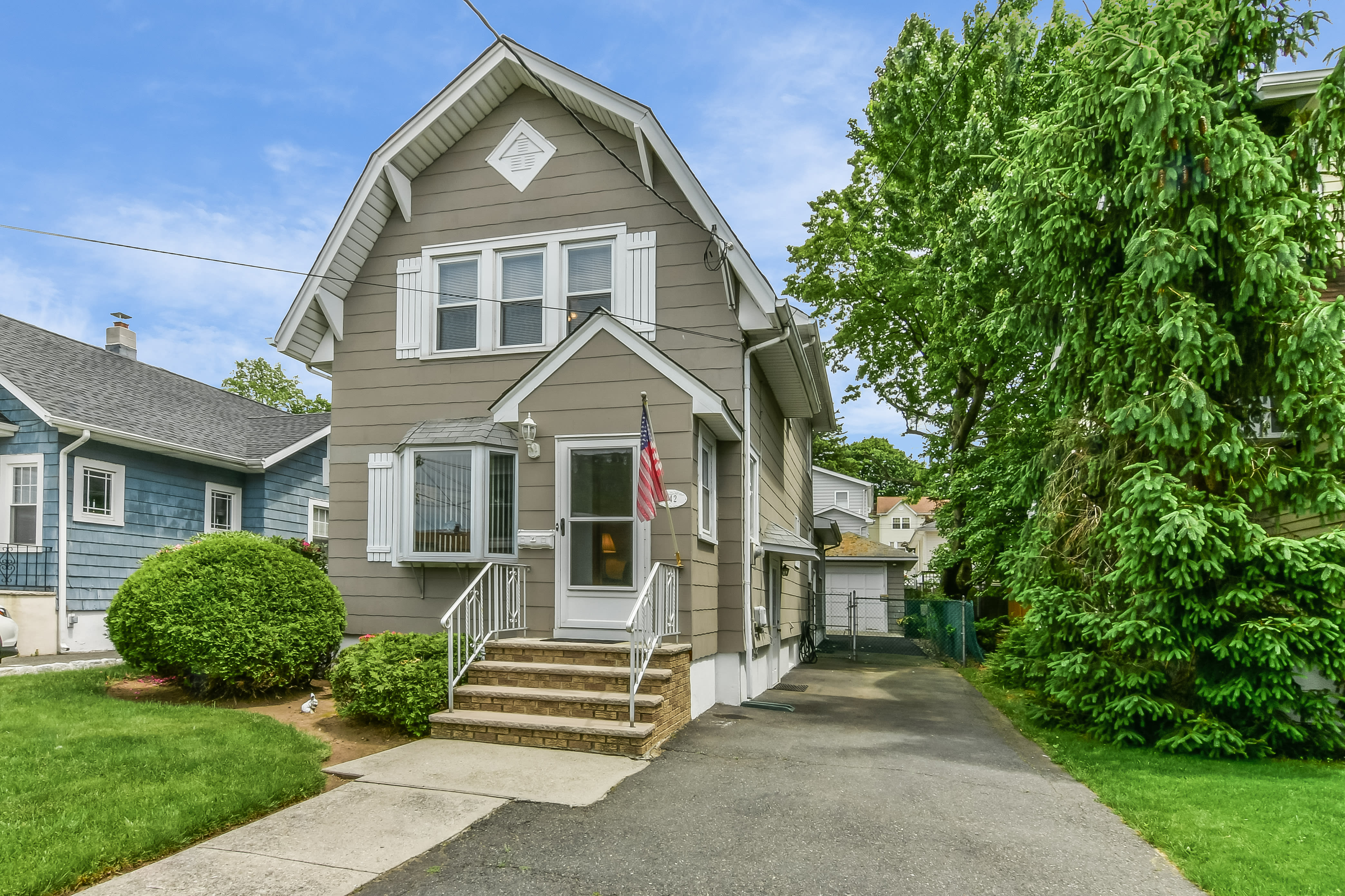 Bergen Realty Team Home Sold! 442 Oak St, Lyndhurst NJ