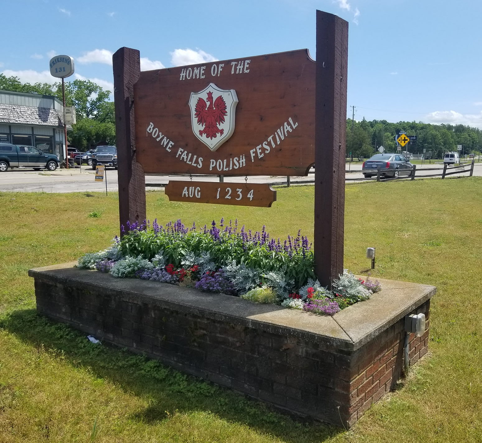 Boyne Falls inception-app-prod/YzllNTNmNDUtZTAxOC00N2JmLThjYTItMWVmOGMyODQ2MGYy/content/2019/08/Boyne Falls - Featured.jpg