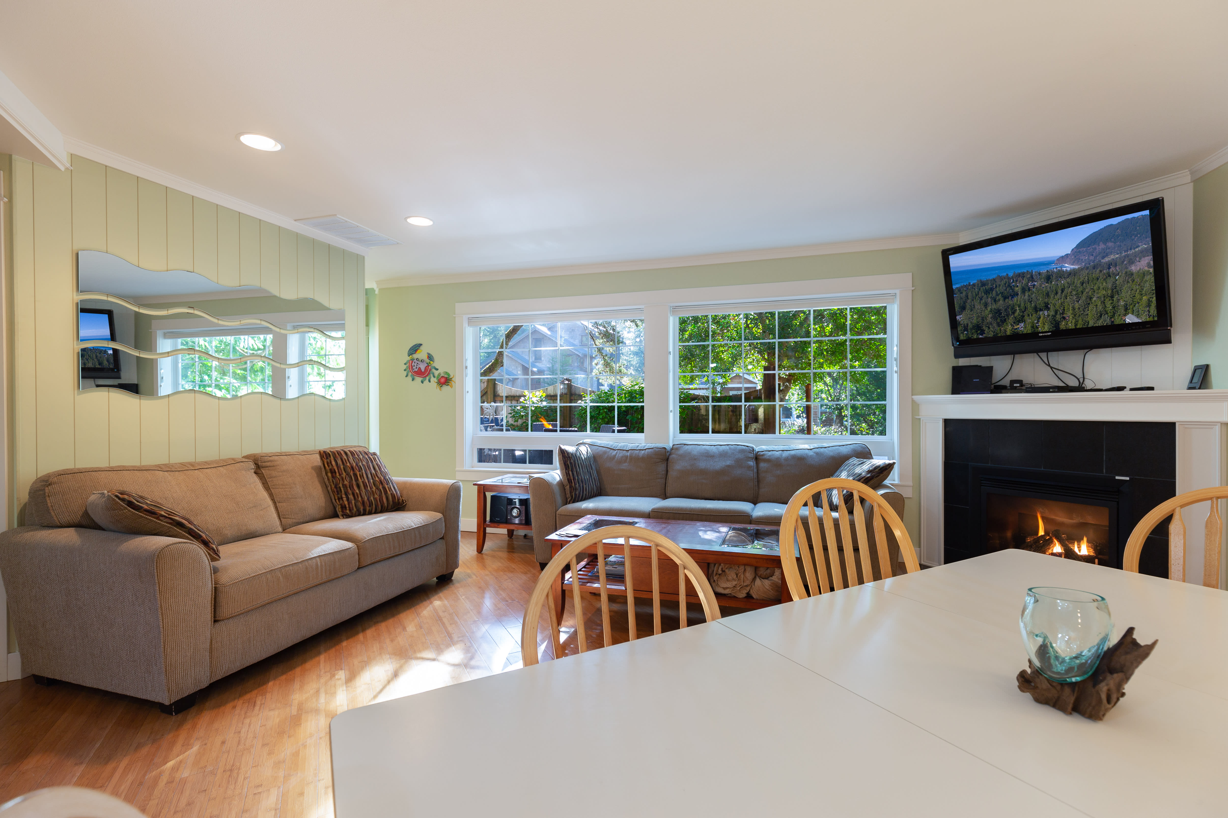 Living Room of Home Meadow Davis Listed and Sold | Home + Sea Team