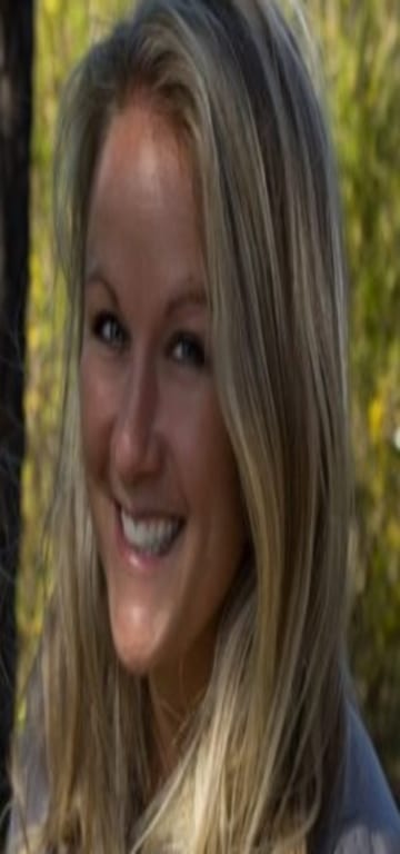 inception-app-prod/M2M5YWU0MWYtMzc4Zi00NDczLWJjZDYtOGE2Y2YyZjI1NzE3/content/2018/02/Louise Robertson.jpg