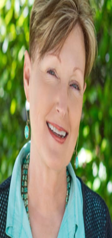 inception-app-prod/MzdjNTRlOGUtODQyNS00Njg3LTk1YmYtMTA0MzgzM2JlZWU2/content/2018/07/moldenhauer%2C tina headshot.jpg