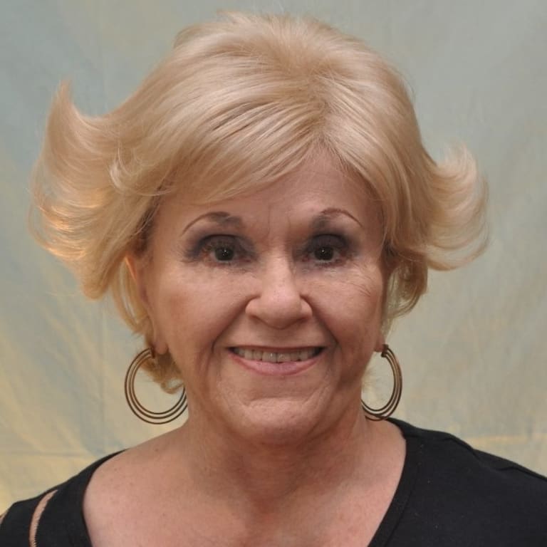 inception-app-prod/MzllM2RkMjctNzFkMy00N2E1LWI5MjctMDE5YjllNDlhMjkx/content/2019/06/Beverly best trim 2015 resize 2.jpg