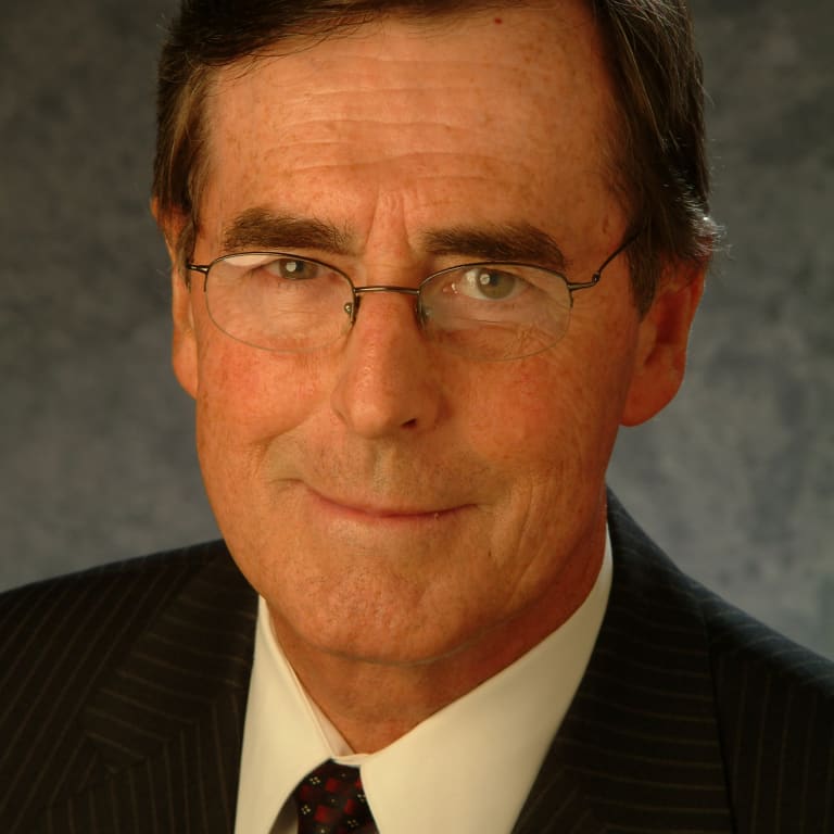 inception-app-prod/MzllM2RkMjctNzFkMy00N2E1LWI5MjctMDE5YjllNDlhMjkx/content/2019/06/Charles Gemmill 1 galsses tie use this-2.JPG