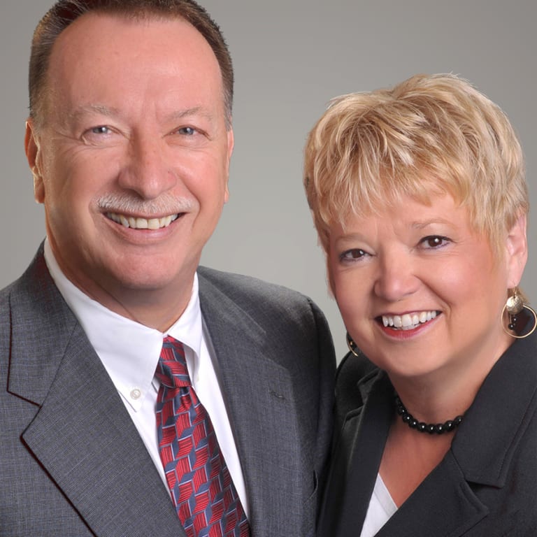 inception-app-prod/OTQwMjE4M2YtZmYzOS00YTlkLWFiOWEtZjRkM2VlN2ZjYmRm/content/2018/11/Don & Diane grey.jpg