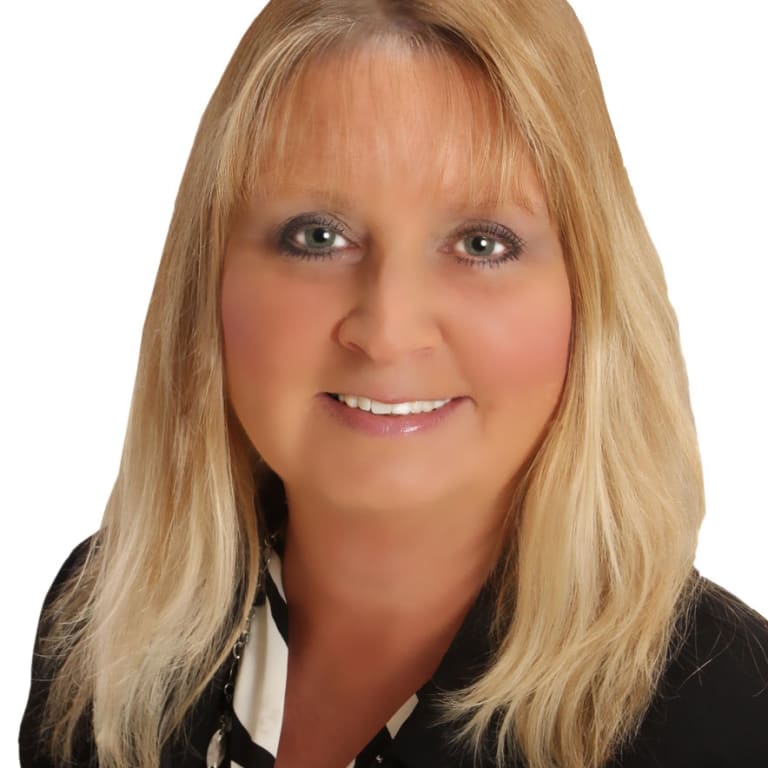 inception-app-prod/OTUyNjFjZGEtOTkyYy00YjBjLWFkOGItYzliM2Y0MjE3MDZl/content/2017/07/Walker.Photo.edit %282%29.jpg