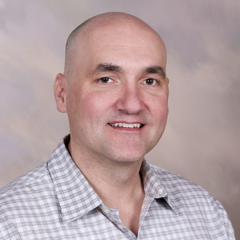 inception-app-prod/YTg4MDg3OGQtNTYzZi00OWY2LTkyNjEtY2FhMDJjNDJhYzEw/content/2018/05/Scott Head shot 2018.JPG