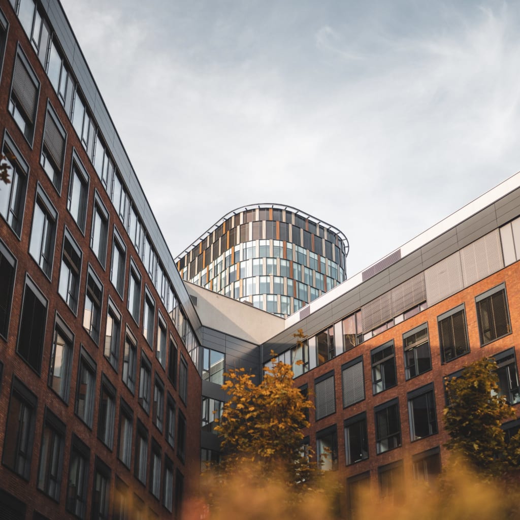 New York City Office inception-app-prod/ODEyNGZlMDMtNWI2YS00NDIzLTg3YWUtZWQxMDZjZmQ3OWUx/content/2019/12/office8-2.png