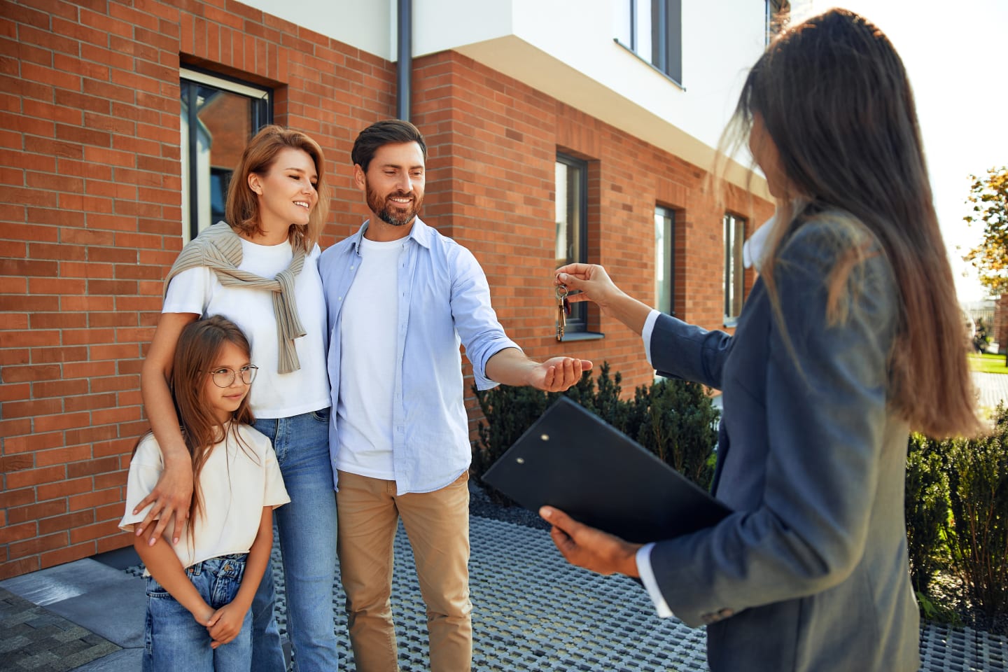 <p><font class="text-color__alternative" color="black"><b>For Buyers</b></font></p> inception-app-prod/MjFlNTY5NzktNDFjMS00N2ZiLTg4ODUtYzBjOWM2NDQxMWEy/content/2025/05/efc0eaf4d53d11f93de7579452145b45a03ac37f.jpg