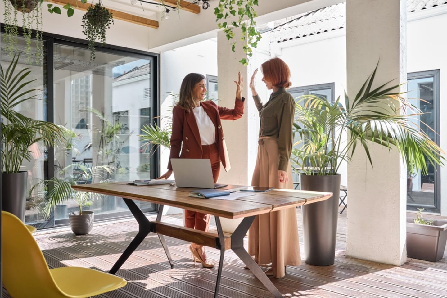 <p>JOIN CANYON REAL ESTATE GROUP!</p> inception-app-prod/Zjc1ZjEwYmQtZmQ2OS00NjUwLWExMzQtMzc4NzI0YjNhMjY3/content/2025/04/3a83cba5d6420eb52884bffc53f3336364a2ac6b.jpg