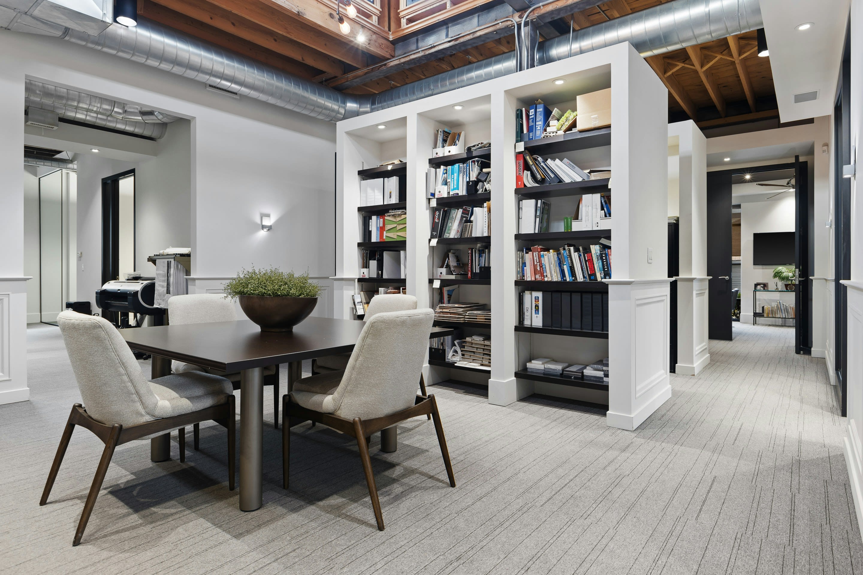 Discover the Platinum Properties difference inception-app-prod/NWNjMWRlODYtOGRmMS00OWE2LWIxMGQtYTRlYWZjM2ZlZGZm/content/2024/10/b72d7b3a00db1a3ee35d4c0fcec5ae238b4b3112.jpg