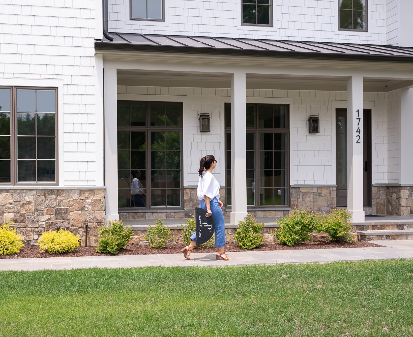 HOME SHOWINGS inception-app-prod/OTVmODYxZWQtNTQ0Mi00Zjg0LWFiMmMtMjQ3NDhhNjdlMDdi/content/2025/06/2ac727aa866055445b4530b36aad8b8d768a6227.jpg